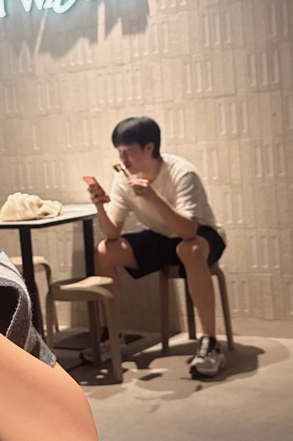 p1在视频讲解吃啥吗？ 