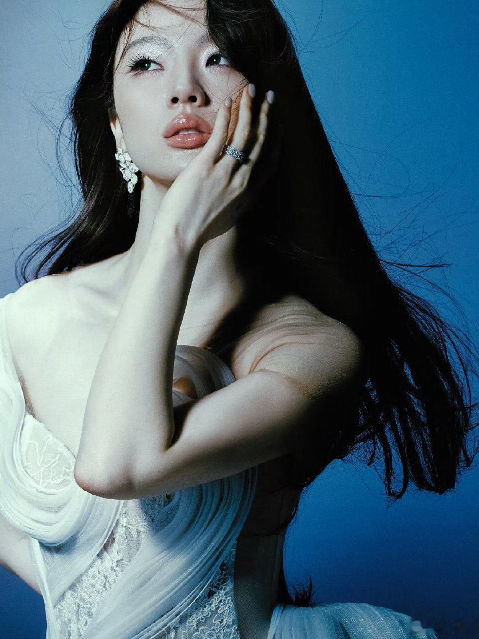 单依纯唱歌功底在女歌手里面排第几呢？ ​​​