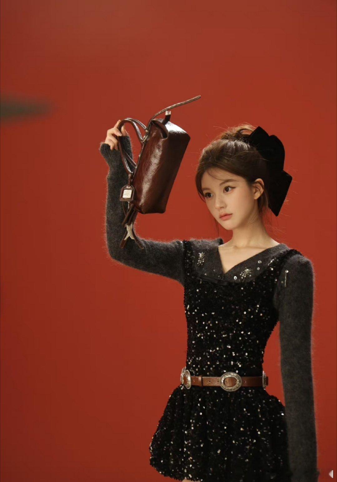 感觉赵露思这个代言接的真的是蛮正确的[666][666][666]在剧组一众都市