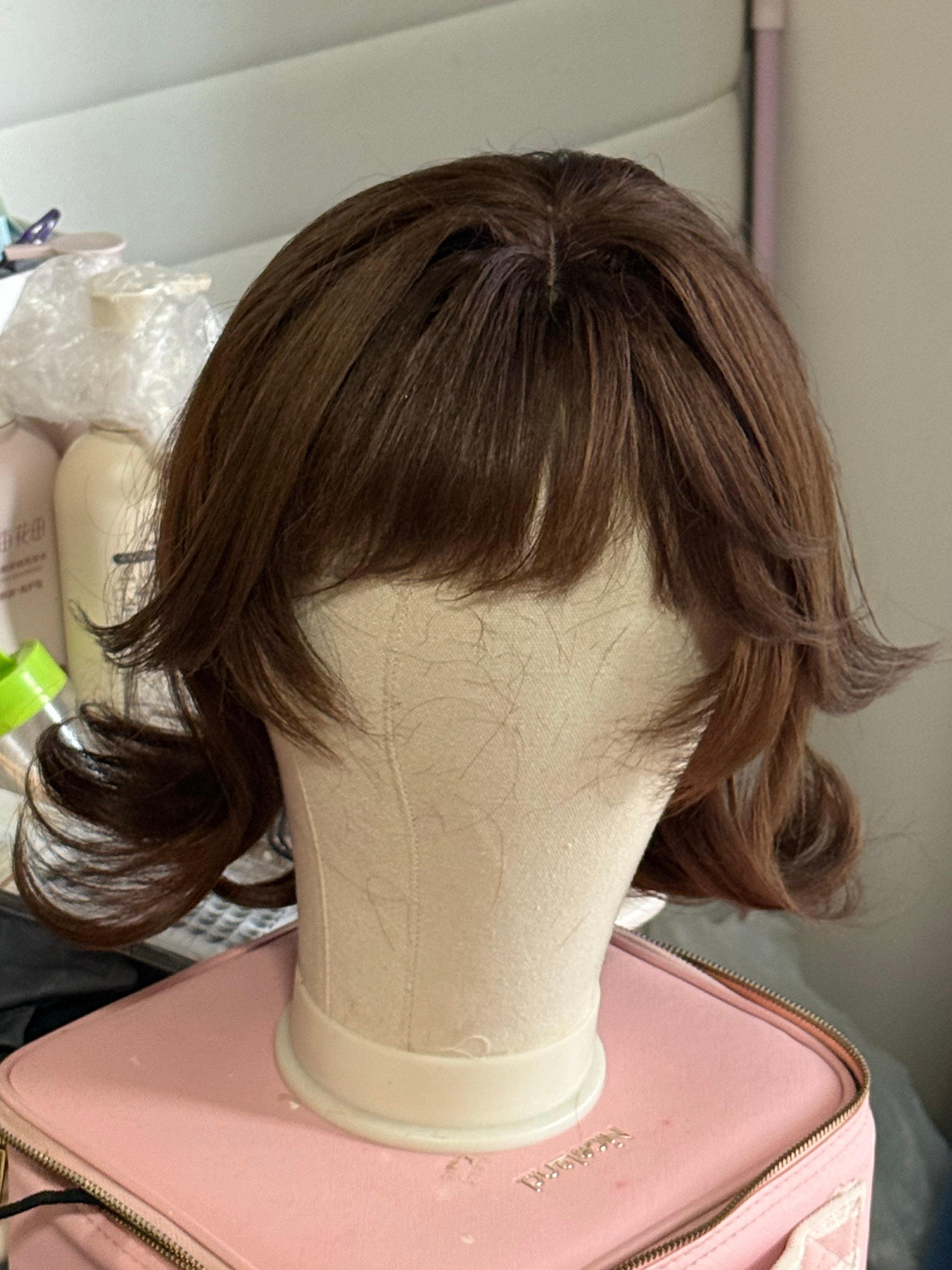 主包第一次做假发。昨晚上看了几个视频教程感觉学成了。我觉得做的还可以。但是估计是