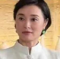 演员吴越在凌晨公开发声，怒斥了一起利用AI深度伪造技术冒用她形象和声音进行带货的