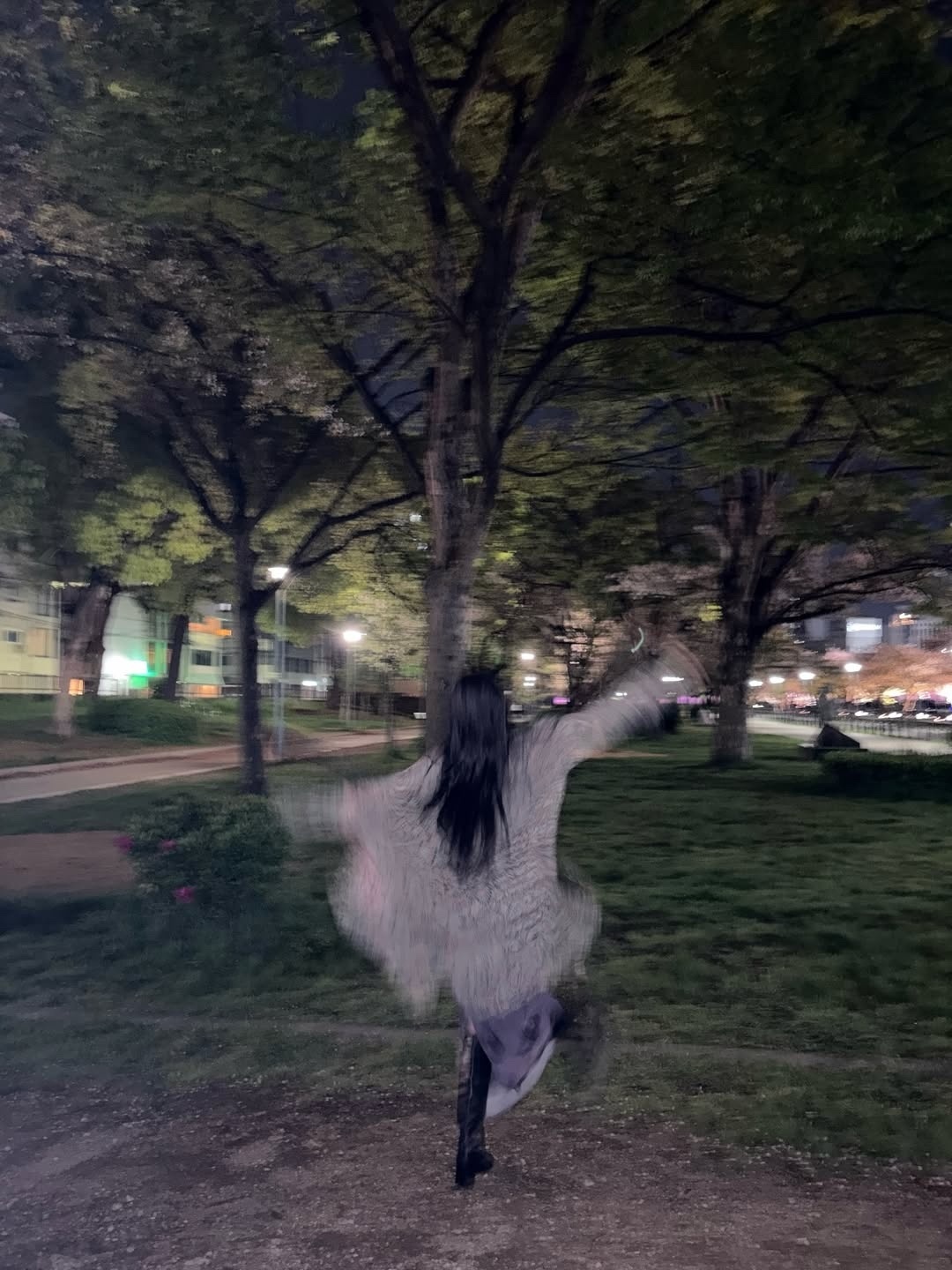 一出门就撒丫子狂奔的小狗能不能慢点跑柳智敏