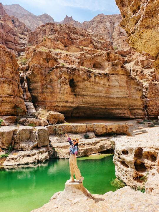 阿曼免费秘境｜Wadi Shab徒步溯溪游泳Tips!