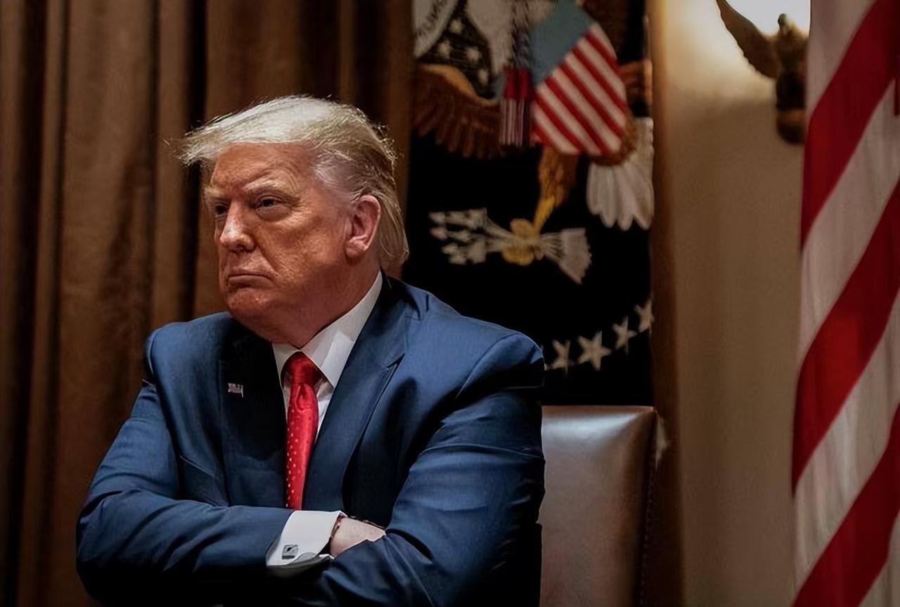 快讯！快讯！
 
据多家媒体报道，美国前总统特朗普突然宣布了。
 
2018年1