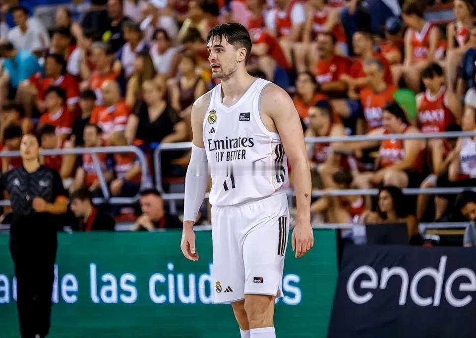 克利夫兰骑士签下马里奥-海佐尼亚（Mario Hezonja）的进程，因他的老东