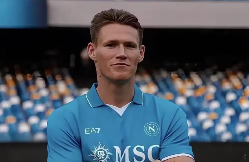 据《那不勒斯晨报》报道，那不勒斯俱乐部计划与麦克托米奈续约至2030年，其现有薪