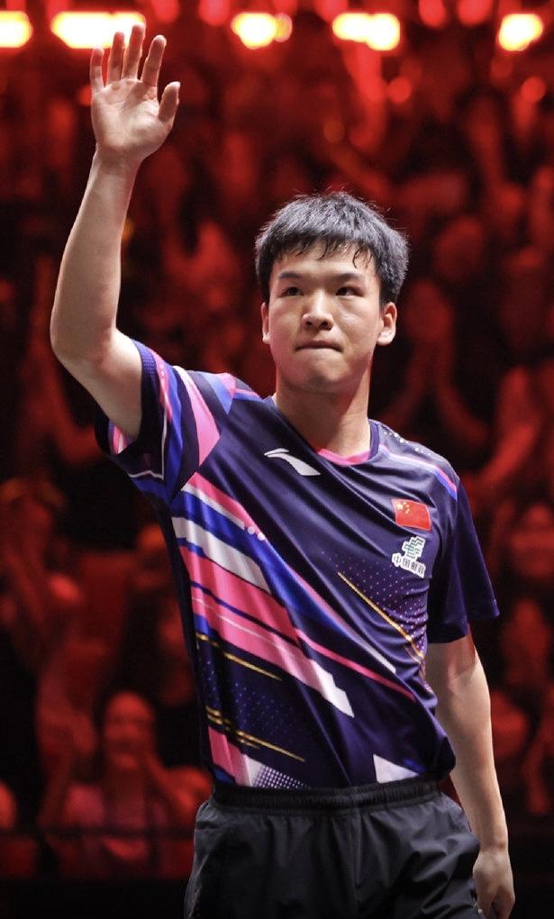 向鹏0:3被人剃光头！
就这水平，还怎么打世乒赛！

一个常规赛，做为种子选手的