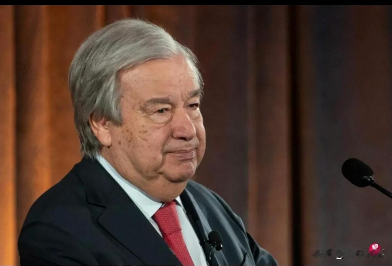 联合国秘书长古特雷斯在昨天的海洋环境日呼吁国际社会采取紧急行动，拯救陷入困境的海