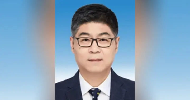 刘春雷，赴任新疆