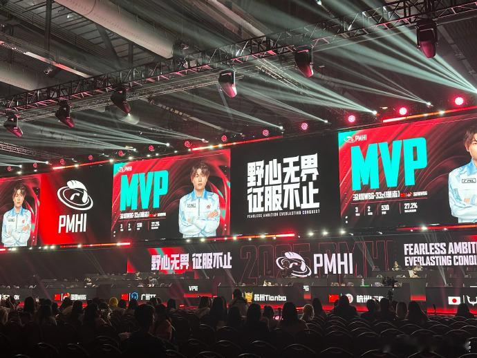 WBG香港邀请赛首鸡直接被WBG帅到尖叫！回看吃鸡瞬间，每一个卡点、每一波转移都