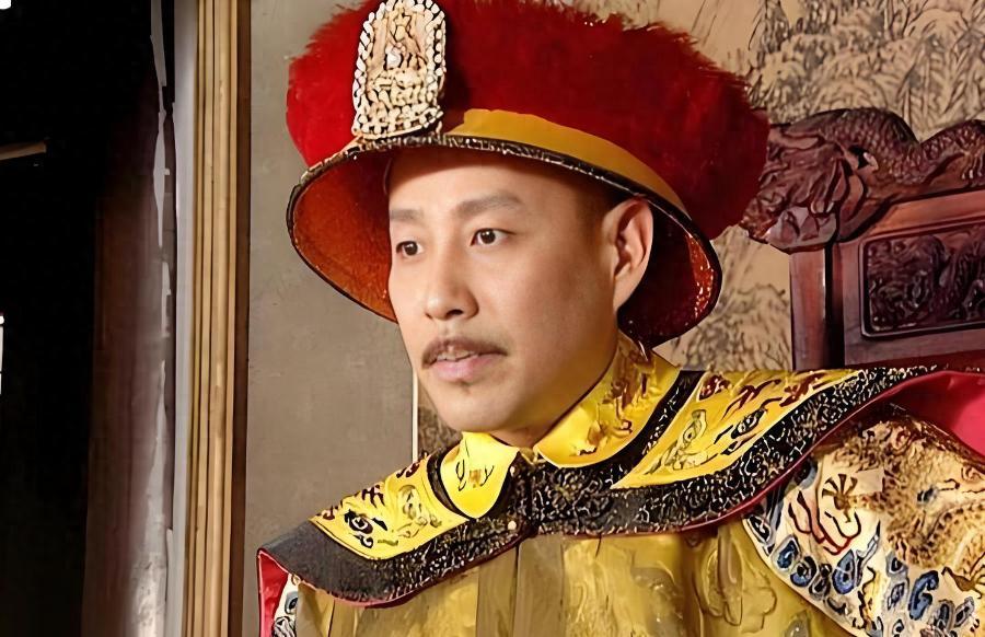 "清朝衰亡，病在康熙"——这句看似惊世骇俗的论断，竟出自后世史学家之口。一个创造