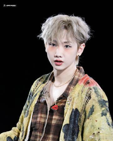 声生不息名场面预定！何炅让汪苏泷带那英去北极，这吐槽精准戳中笑点～