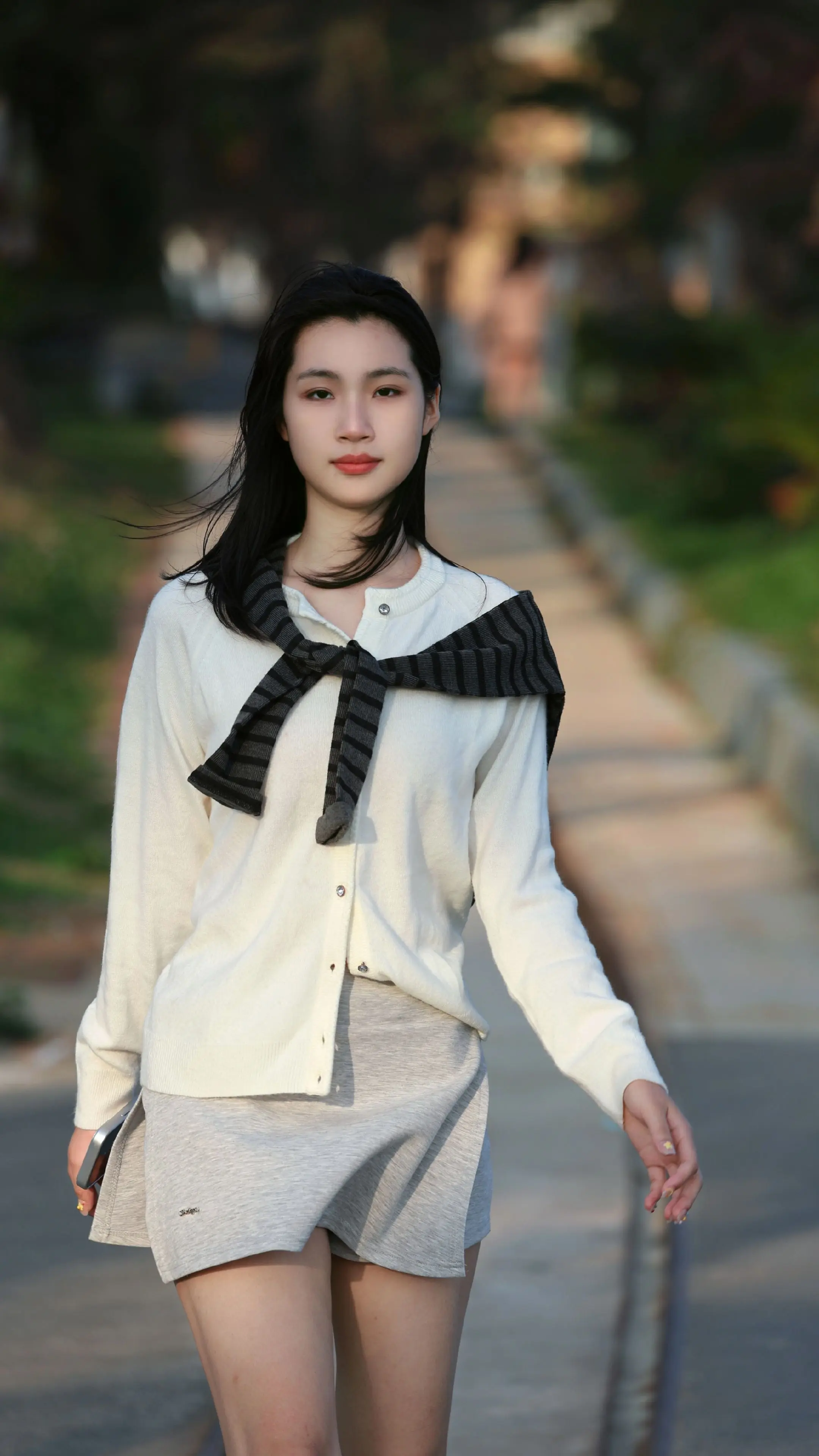 随性穿搭 放飞自我写真 听说这是男生都喜欢的动作 交出你的春日ootd