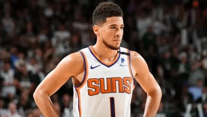 德文·布克的得分能力在NBA历史上是非常出色的，他在27岁118天之前就已经职业