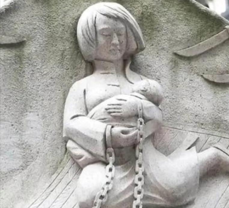 1928年，王月贞被带上刑场，行刑前，官兵问：死之前，你还有什么愿望吗？她把头往