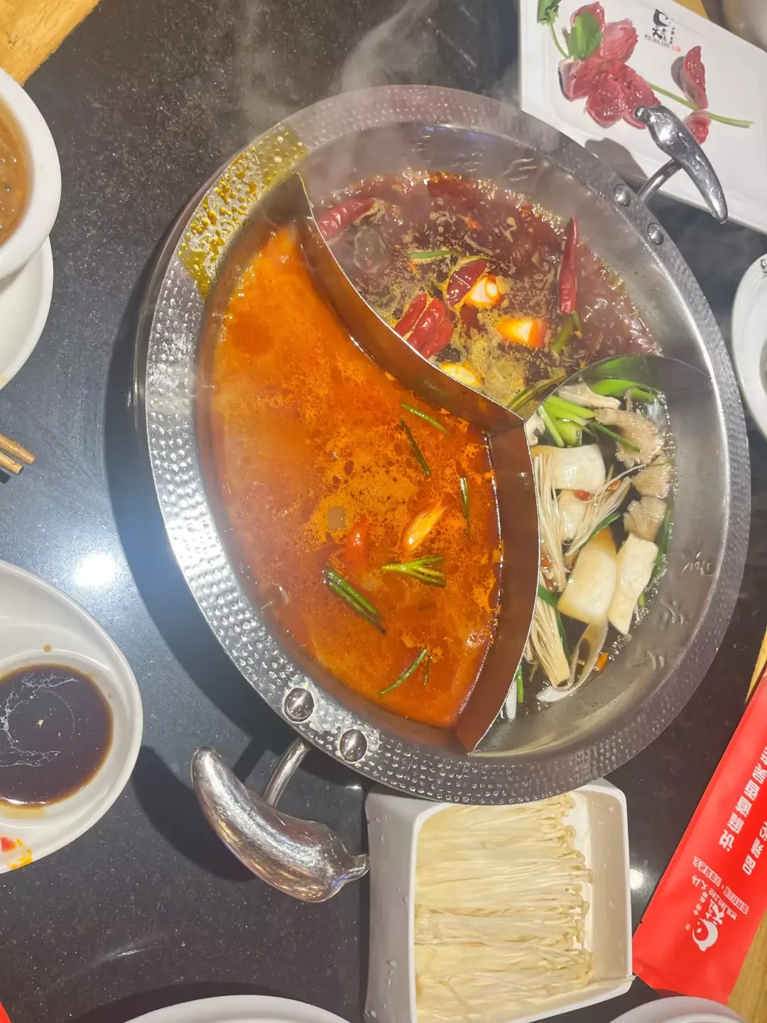 学会以简单对复杂，以纯净对喧嚣，享受蓝天白云的惬意，欣赏一花一草的灵动