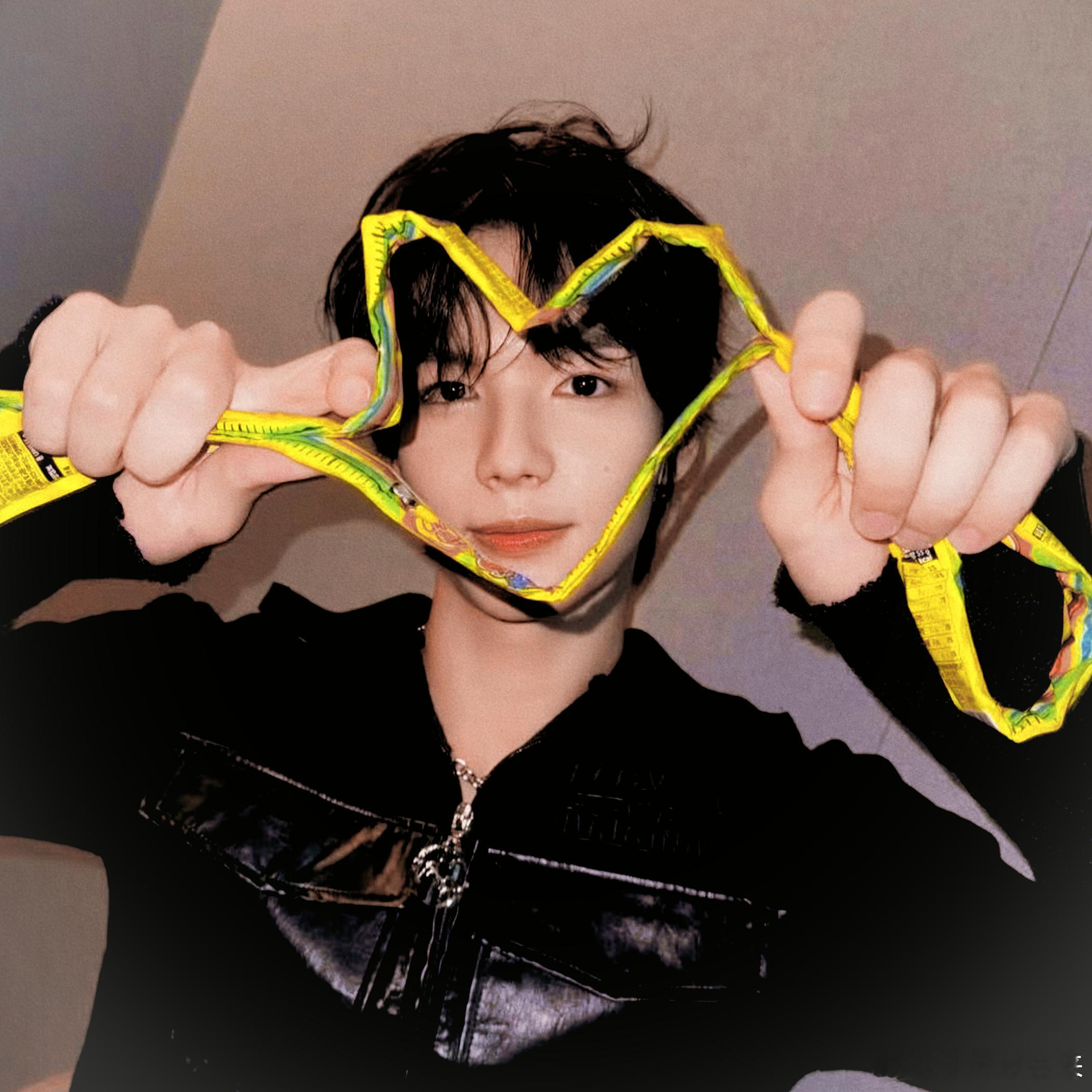 卷卷｜李河民修久违的卷毛 