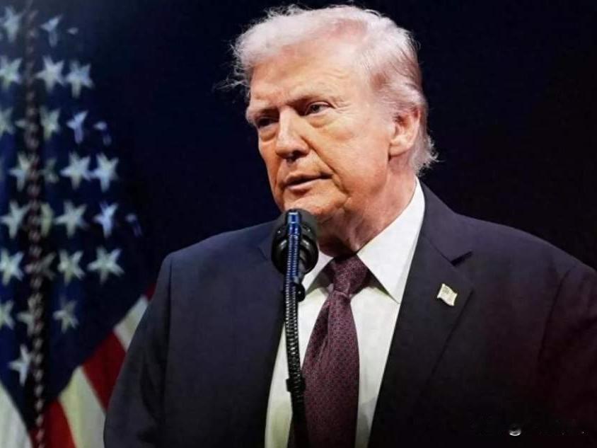 外国军事专家称
特朗普现在有点懵
懵在何处
懵就懵在
伊朗目前是大兵压境
伊朗为