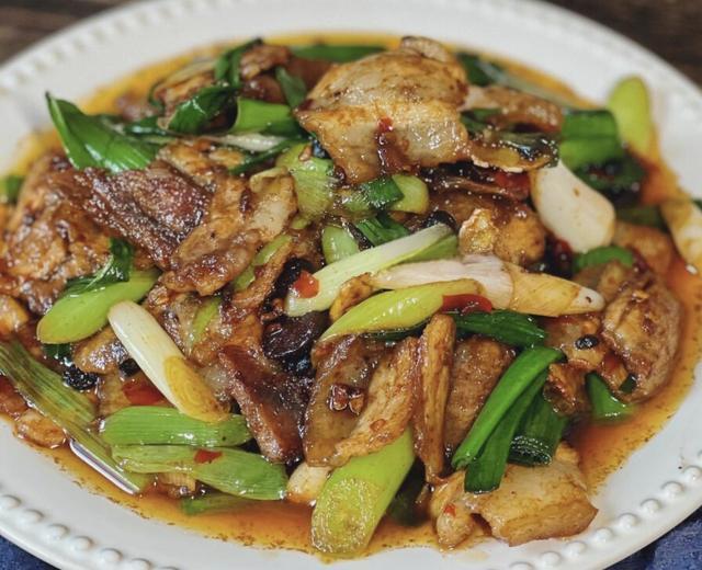 成都没有天价回锅肉！说35元一片的回锅肉是天价有点牵强了，何况这个回锅肉还不是在