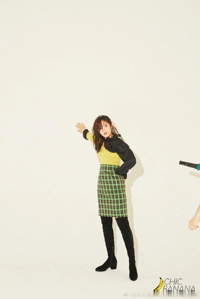 MonochromaticXu ×ChicBananaMonochromatic