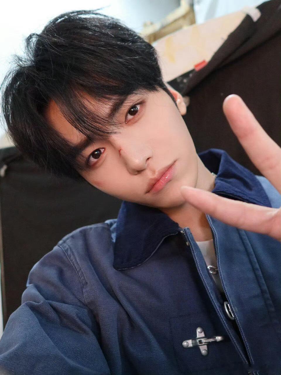 黄子韬说邵子恒干嘛老让我老婆找你超燃青春的合唱 救命！黄子韬的占有欲也太明显了，