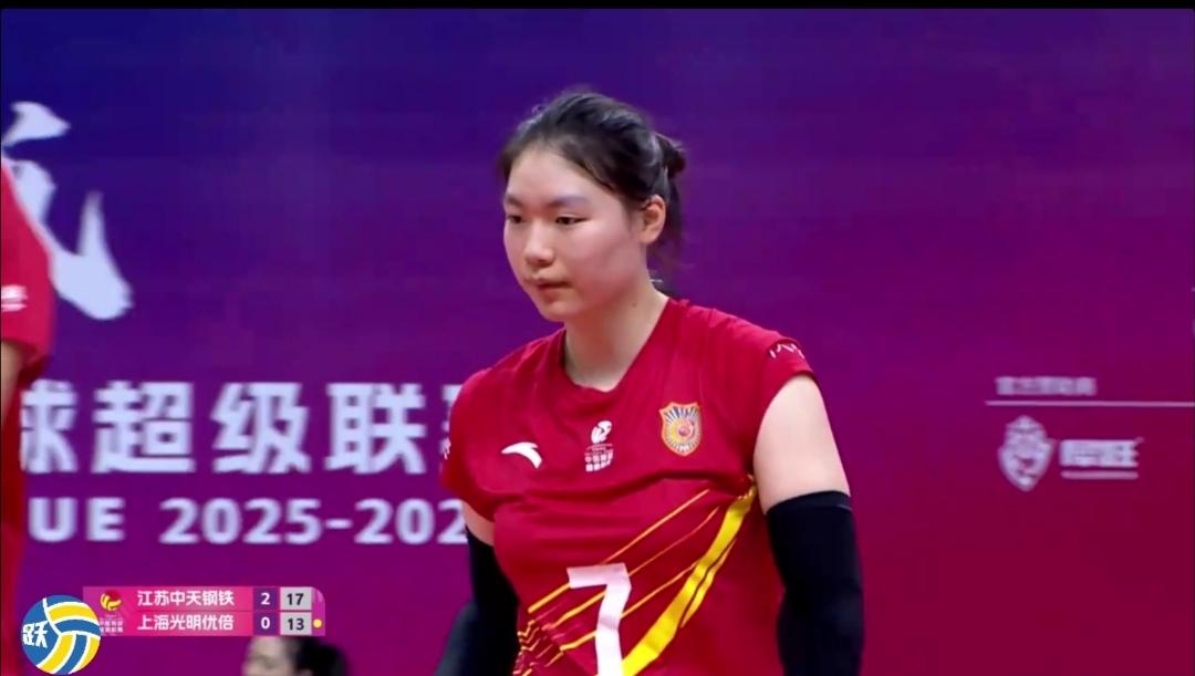 冠军争夺战第一回合，江苏中天钢铁3：0横扫上海光明优倍！！！


女排A级总决赛