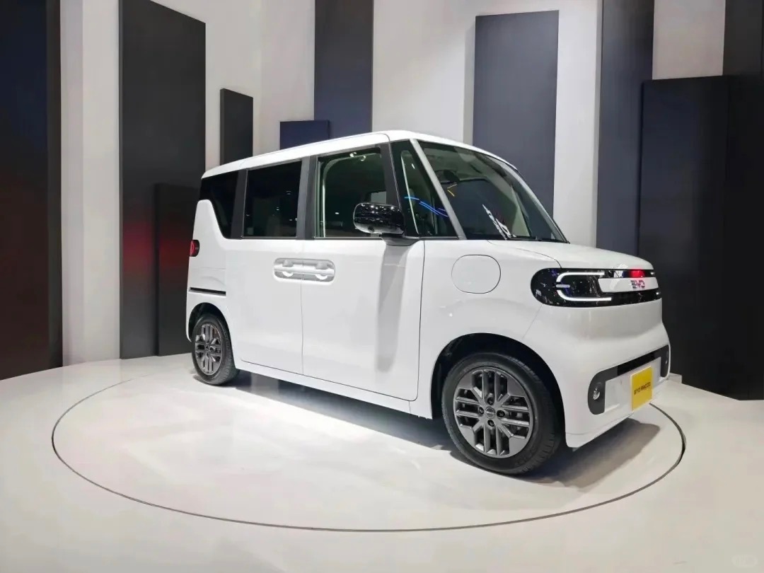 比亚迪海獭内饰官图发布比亚迪Racco（海獭）是专为日本市场打造的电动K-Car