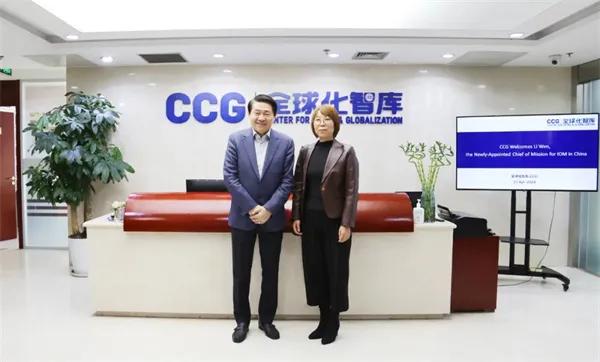 明知中国不是移民国家，拥有20多年外交经验的前外交官李文，为何一直兜售“游客短期