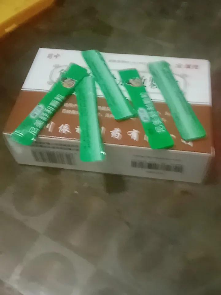 给有玉米的朋友们提个醒，如果玉米还没有脱粒，在脱粒的时候一定要注意安全，否则就会