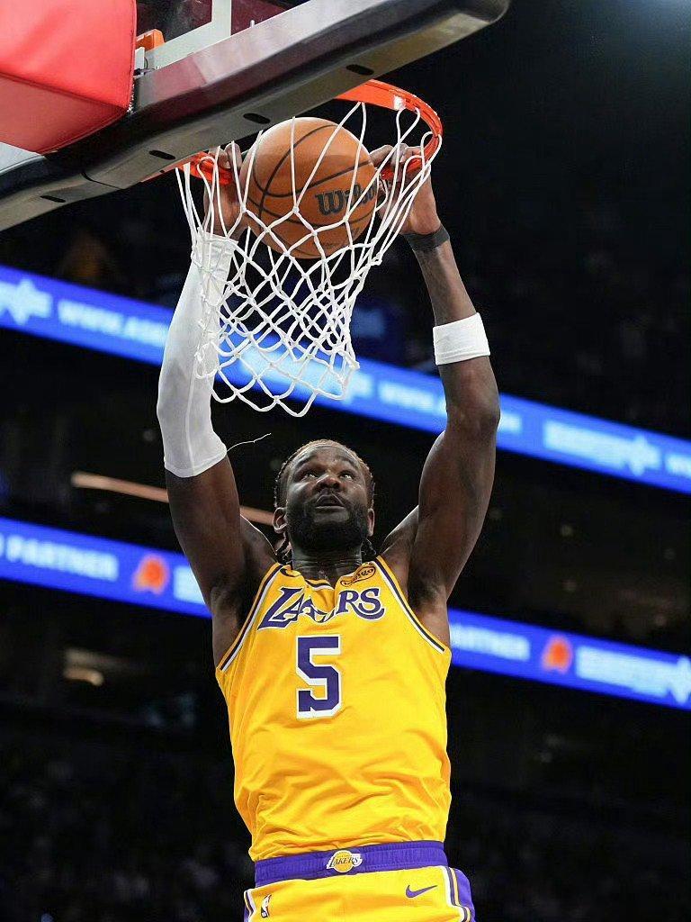 打猛龙那场10/10之后，艾顿连续三场比赛命中率低于50%，本场也是他这赛季第6