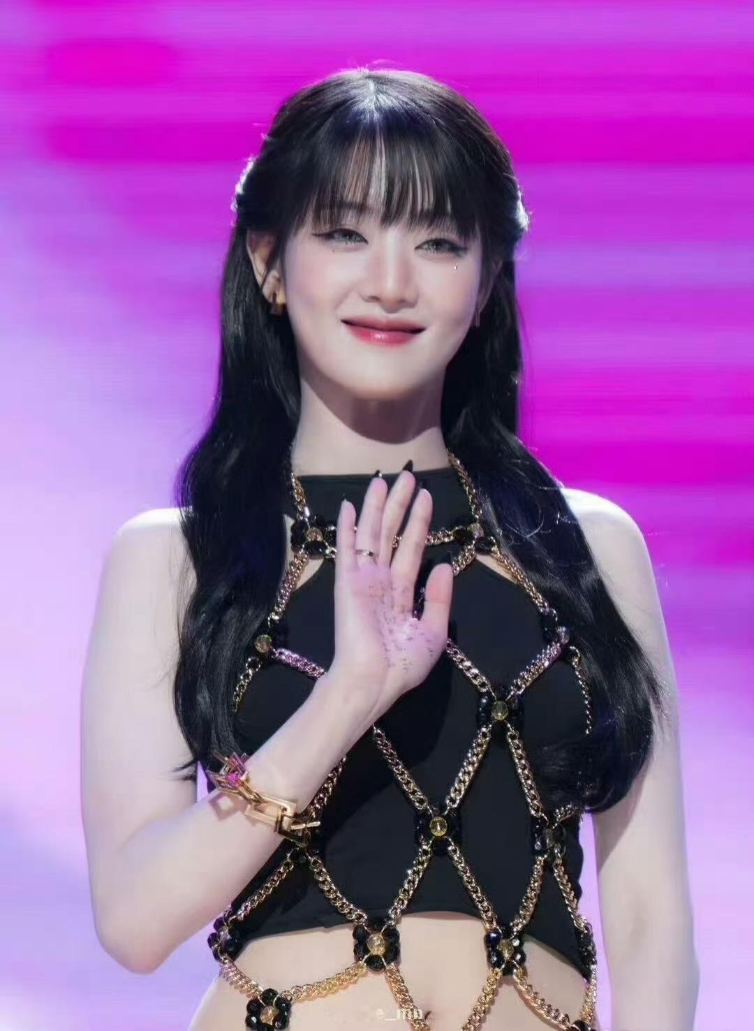 Minnie手上小抄Minnie获奖感言小抄Minnie获奖感言小抄，萌的我，[