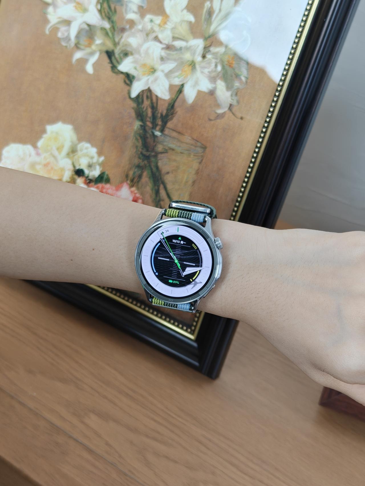 OPPO Watch S提前到手了，这厚度绝！
OPPO Watch S，我！拿