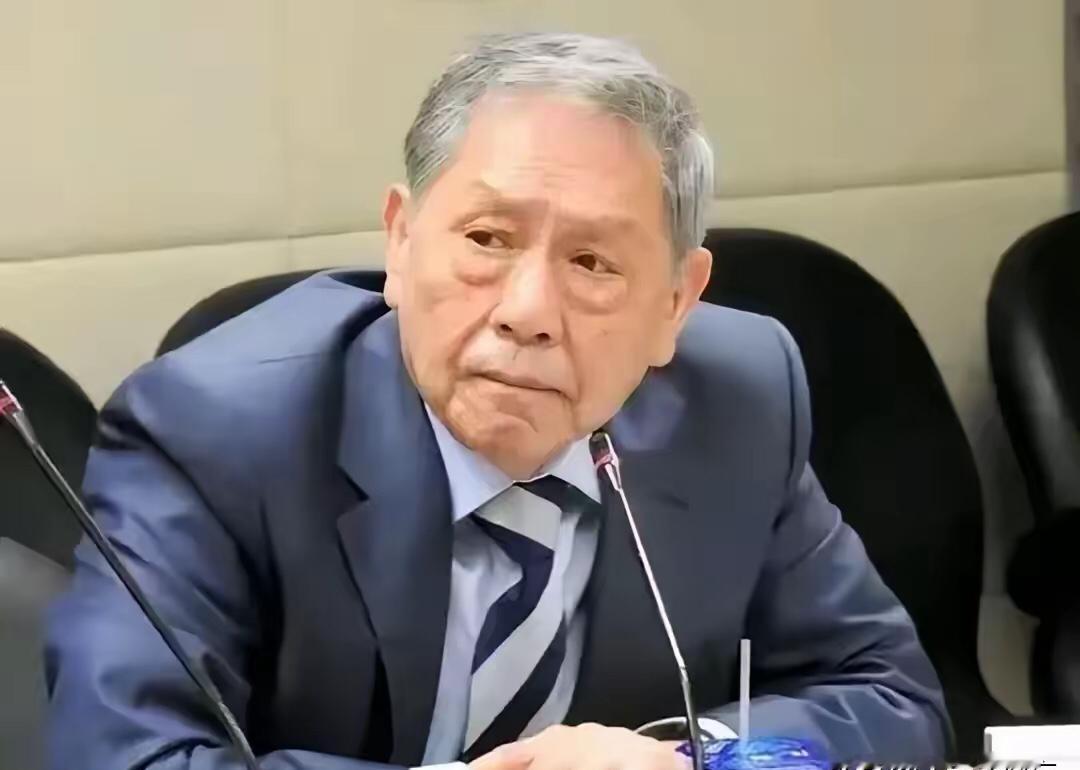 台湾退役中将帅化民说:很多人说，现在西方国家组成了北约，G7，五眼联盟，中国随便