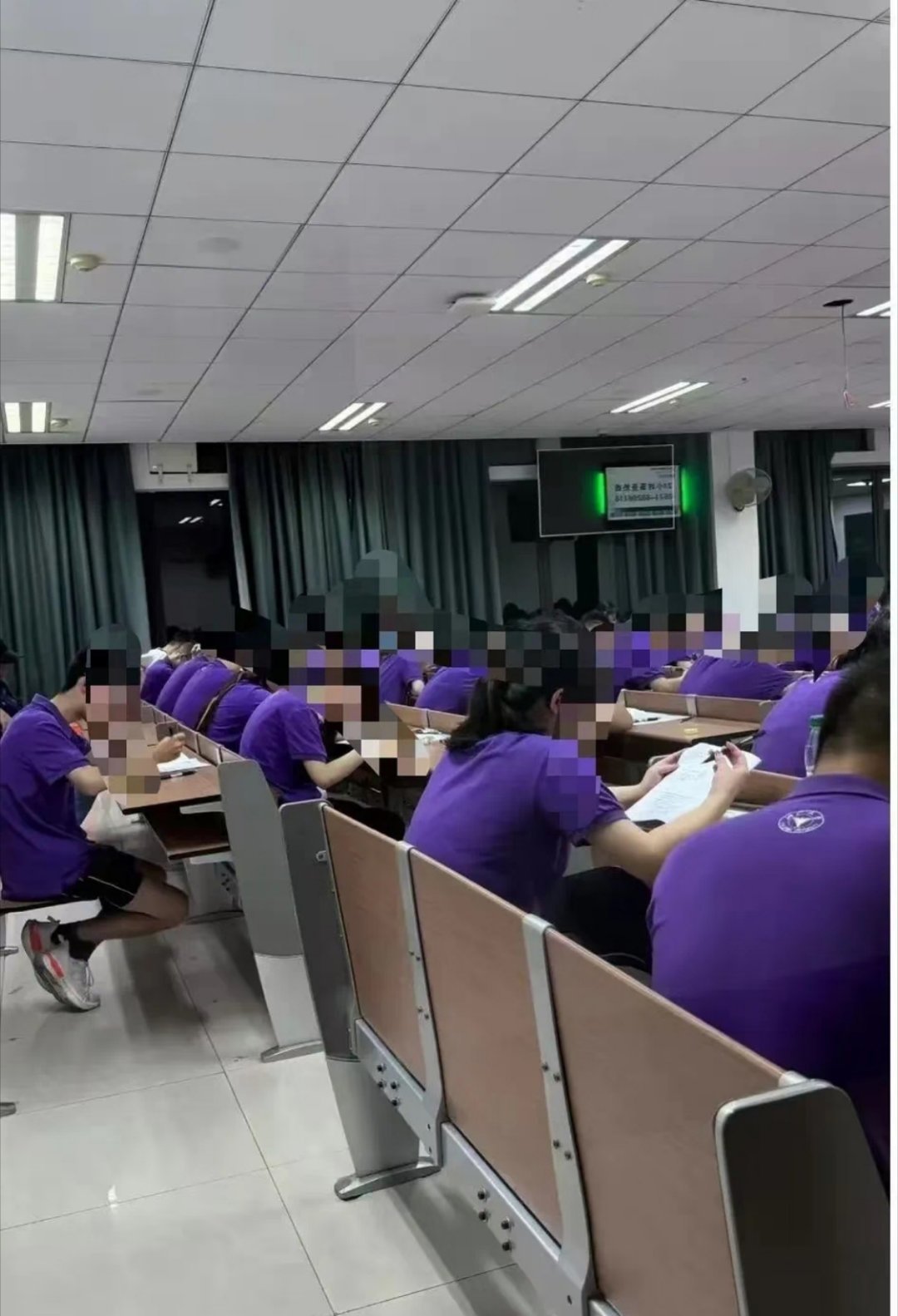 分班有依据答案支持按答案分班！基础水平相近的在一个班，不用迁就落差。很合理很科学