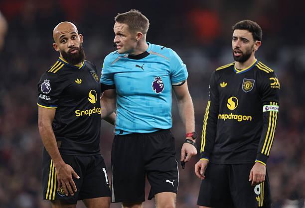 阿森纳2比3曼联 大家都散了吧！英超联赛哪里有什么公平正义，全是系统局。主裁判克