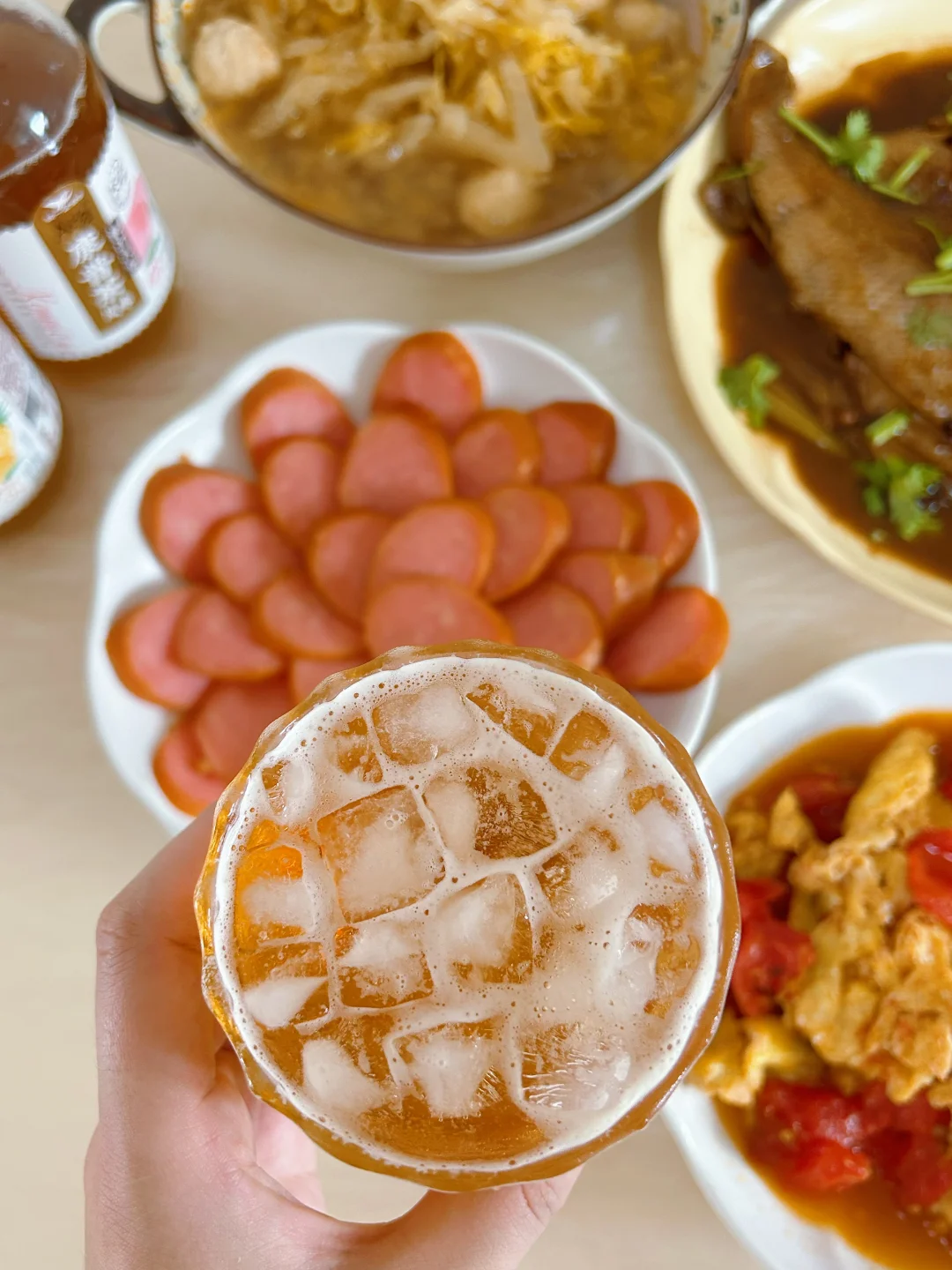 干饭人的餐桌快乐水已就位