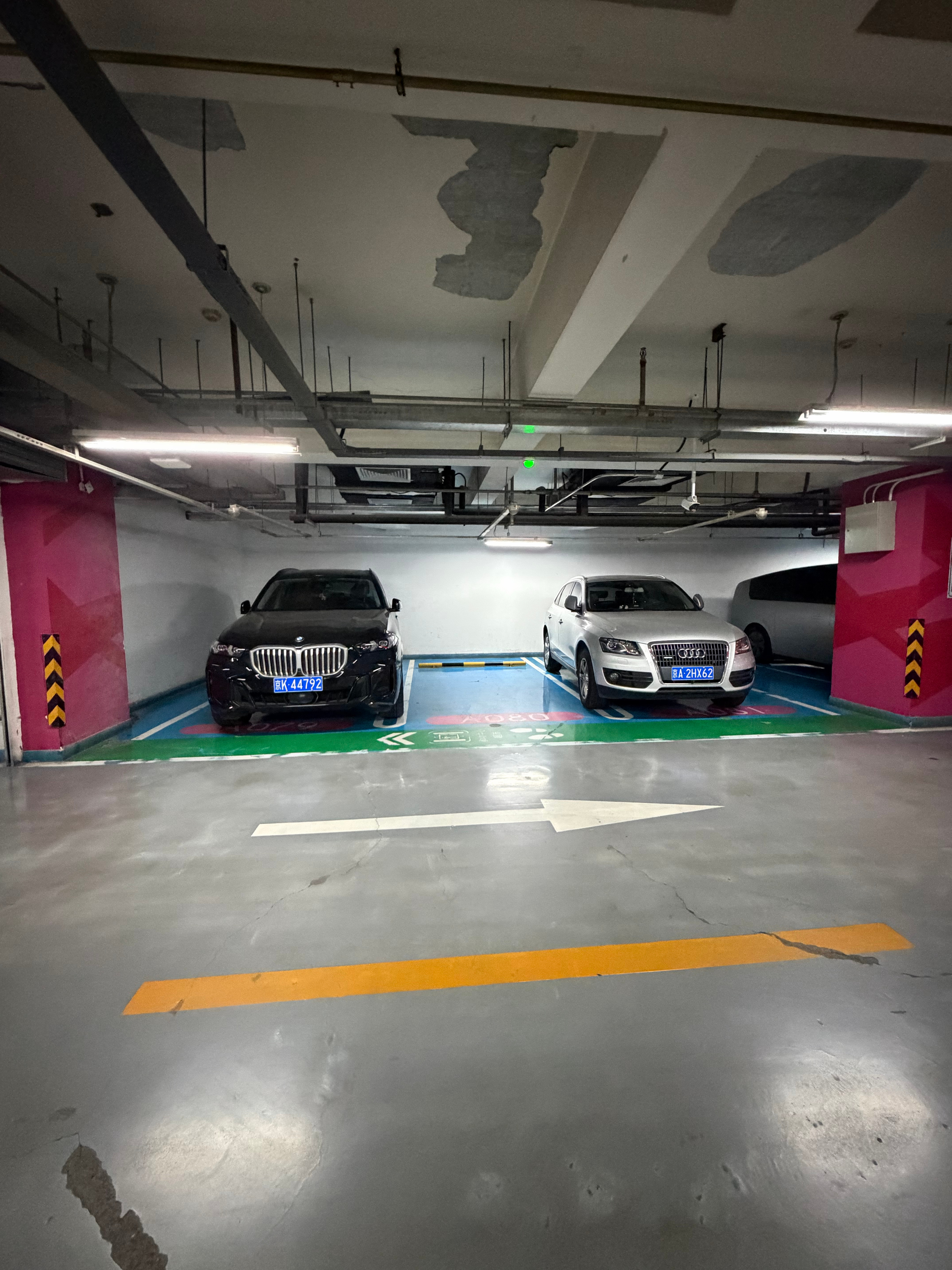 你们俩是真会停，不行把驾照撕了吧[怒]Bowen的日常  ​​​