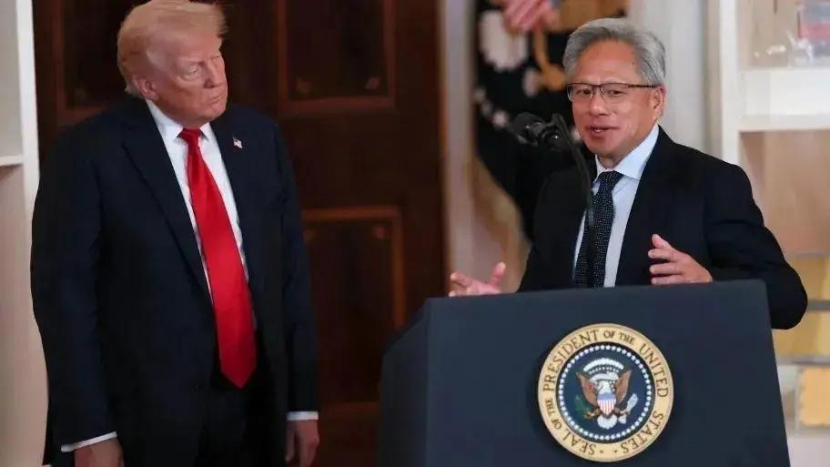 警惕这个“黄老邪”，这家伙阳谋阴谋一起玩。
最近，美国人黄仁勋来中国了，还带了所
