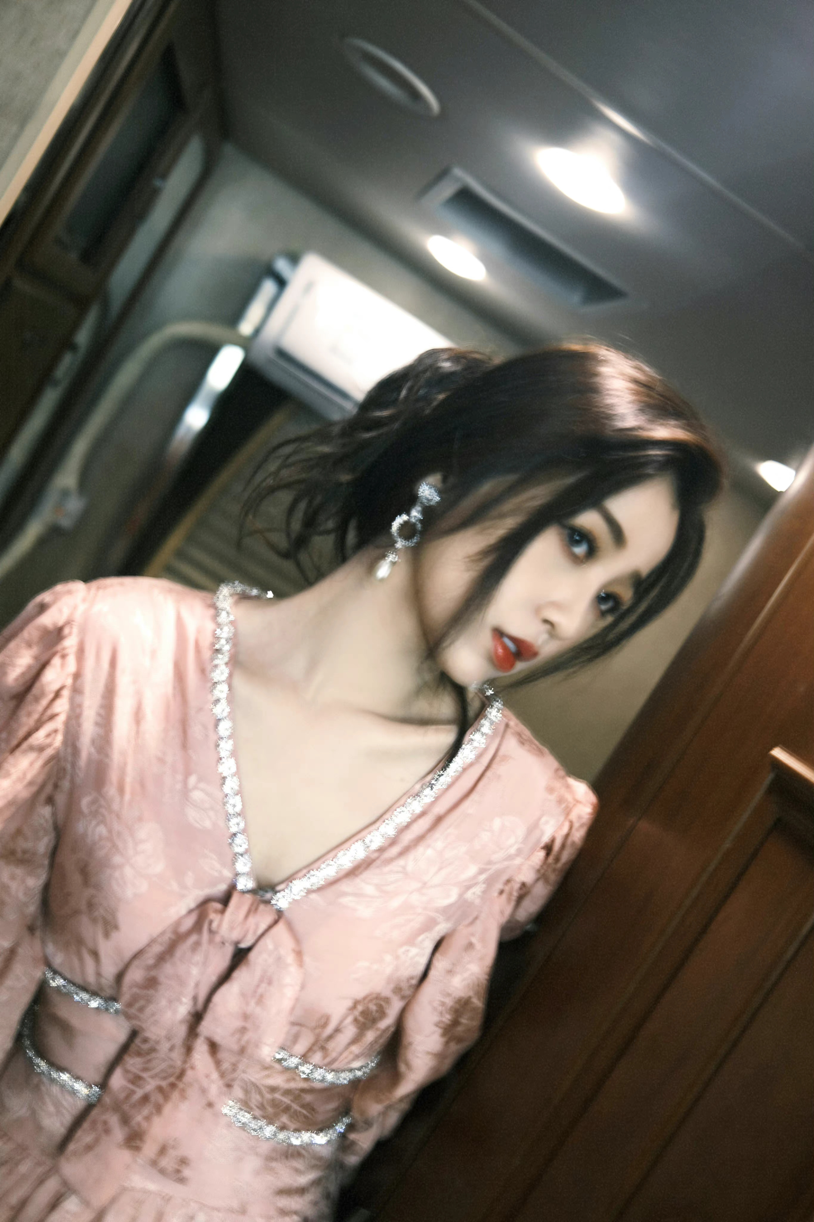 两个人的小森林开播四周年｜虞书欣虞美人 虞美人携花老板一起祝美宝四周年快乐🤓 