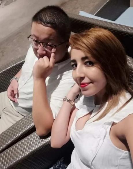 格局拉满！2018年山东小伙迎娶非洲富家女，岳父千元彩礼，小伙反手给一万

20
