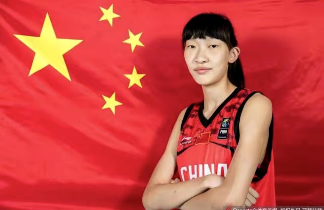 网上有人说，这届女篮世界杯的奖金分配，韩旭只拿了10万元左右。不如一场网红直播带