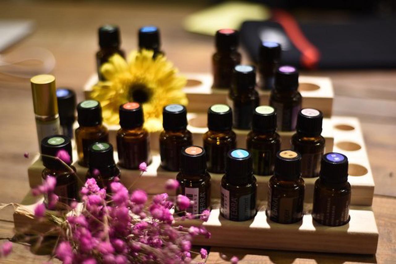 年轻人一次充5千为香气精油按摩缓解压力，这现象挺有意思。如今生活节奏快、压力大，