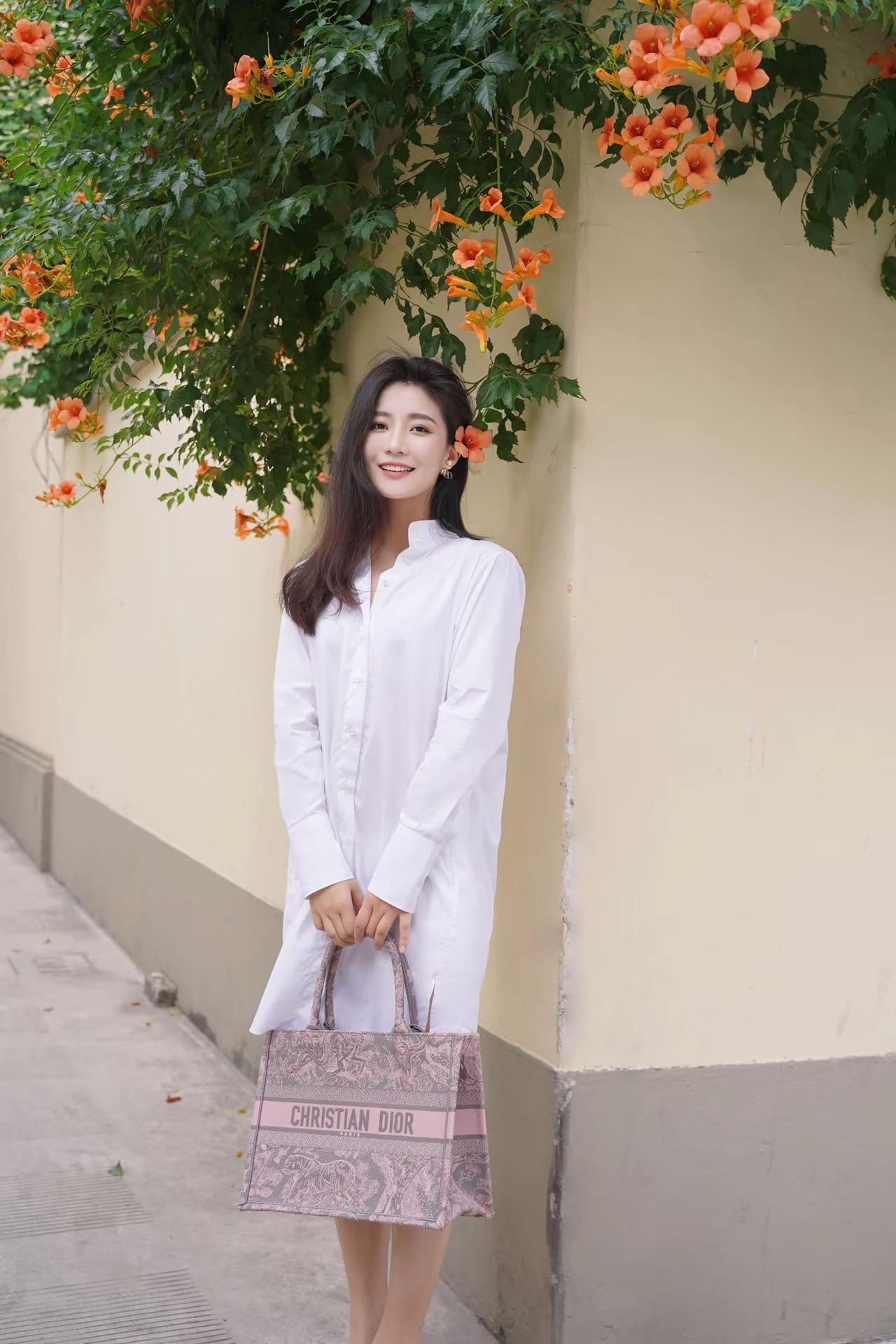 就做你幸福轻松的决定吧，人生没什么是必须的。ootd高阶穿搭 街拍温柔风 文艺穿
