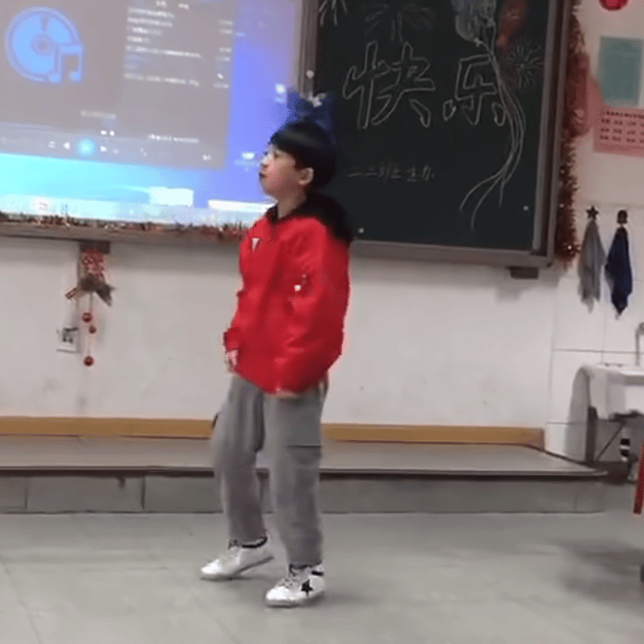 要找的杨蹦应该是这个 