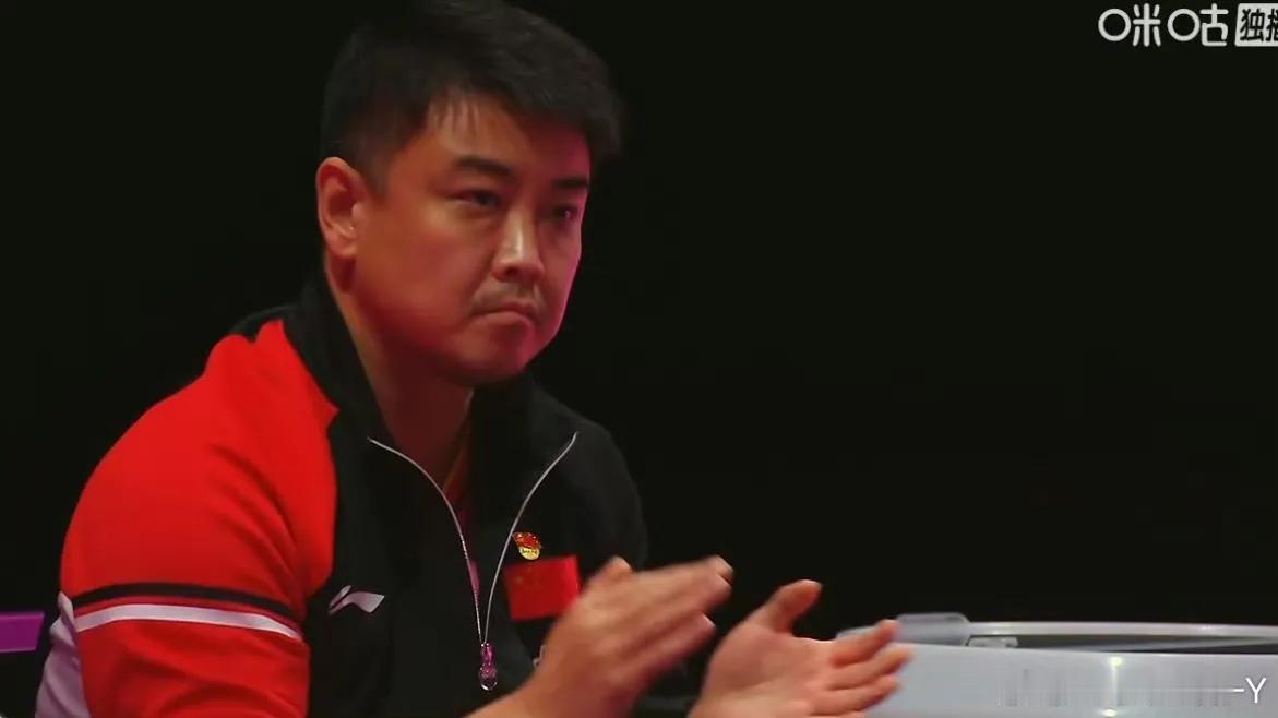 多哈冠军赛男单决赛林诗栋2一4张禹珍，国乒全军覆没
直播间屏幕上某派系的饭圈，造