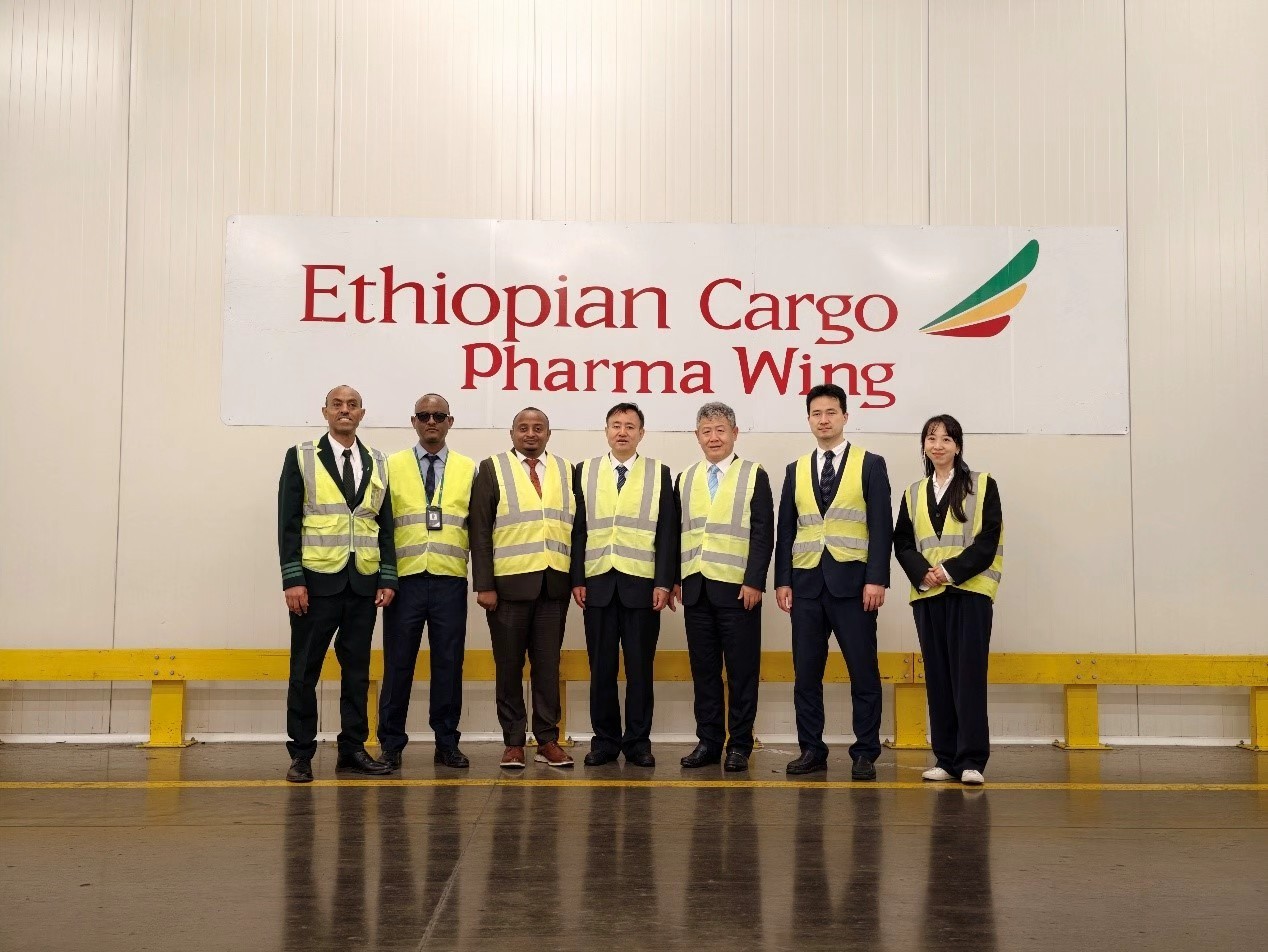 通行线·航空【鄂州花湖国际机场首个非洲货站投用】4月15日，鄂州花湖机场在埃塞俄