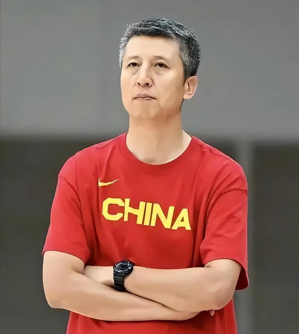 现在算是彻底看懂了，当年辽宁为什么宁可背锅，也要放弃郭士强了。
 
很多事，放在