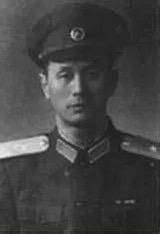 孙正（1918-1992），原名孙朝佐，山东省济南市人，享年74岁。 
1935年考入济南山东省立第一乡村师范，1938年参加山东徂徕山抗日武装起义并加入中国共产党。 
全国抗战时期，先后任山东人民抗日游击队队员、文书，八路军山东纵队第4支队政治部宣传干事、第2团第3营教导员，山东纵队第3支队特务团政委（团长潘建军）、第7团政委（团长郑大林【少将】），山东纵队第3旅第1团政委兼政治处主任（团长罗少卿），八路军山东军区所属清河军区、渤海军区直属团政委（团长郑大林），山东军区第7师第19团政委。