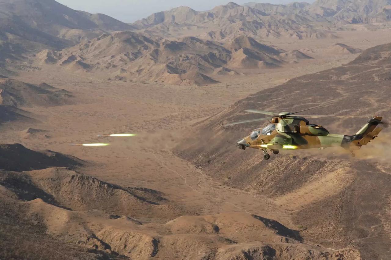 法国为阵风战斗机和虎式攻击直升机开发新型68毫米反无人机火箭弹
这样做主要是又想