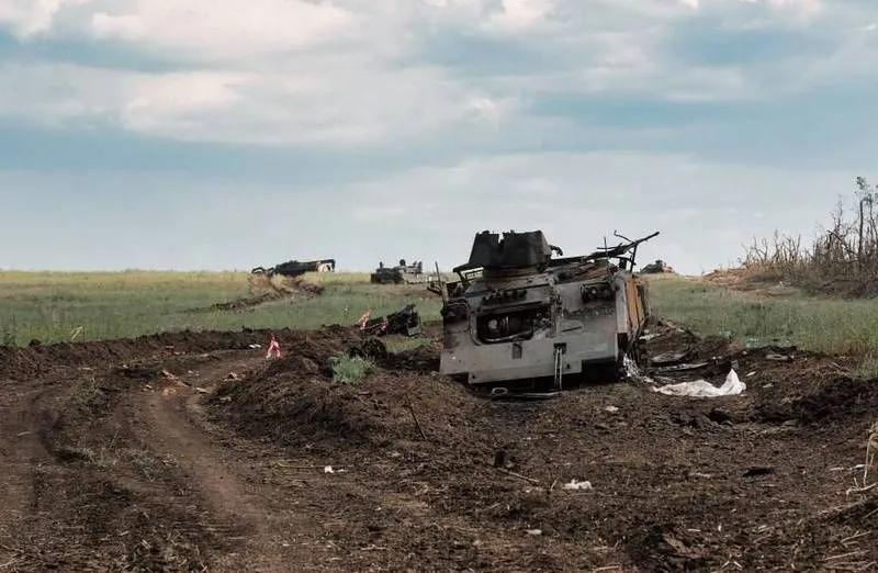 乌克兰总参谋部：三周的反攻乌军损失了西方移交装备的30% 在三周的反攻中，装甲车